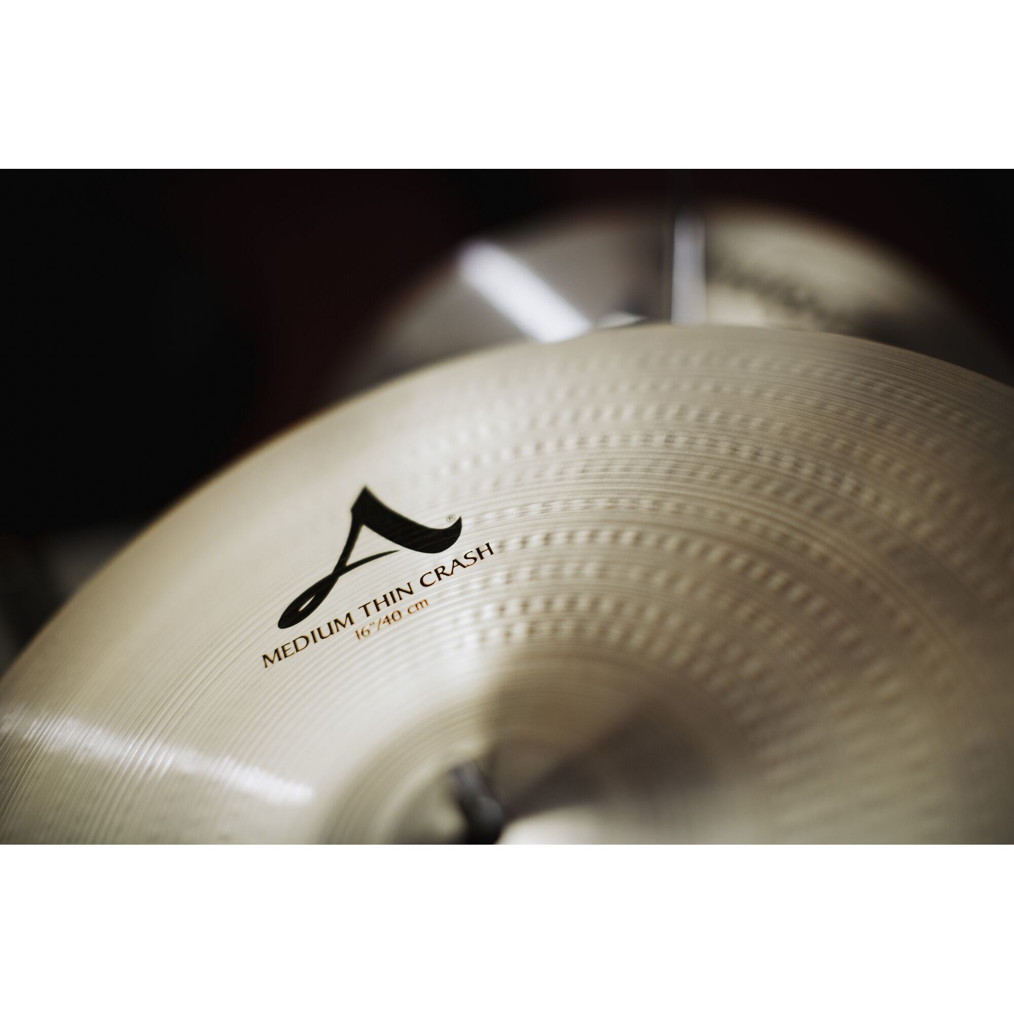 Zildjian A0232 18" Avedis Medium Thin Crash - Image 5