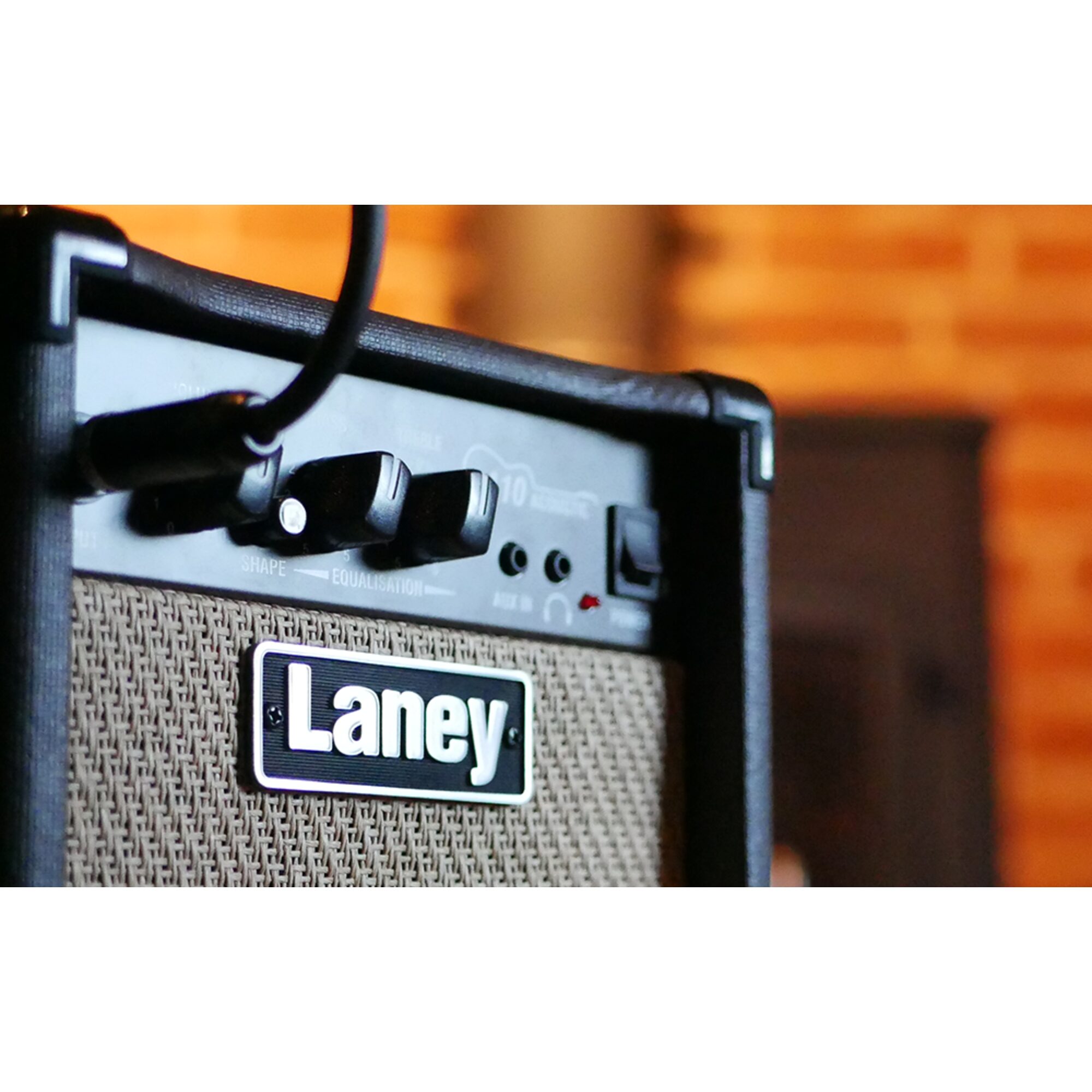 Laney LA10 10W Acoustic Guitar Amplifier - Image 7